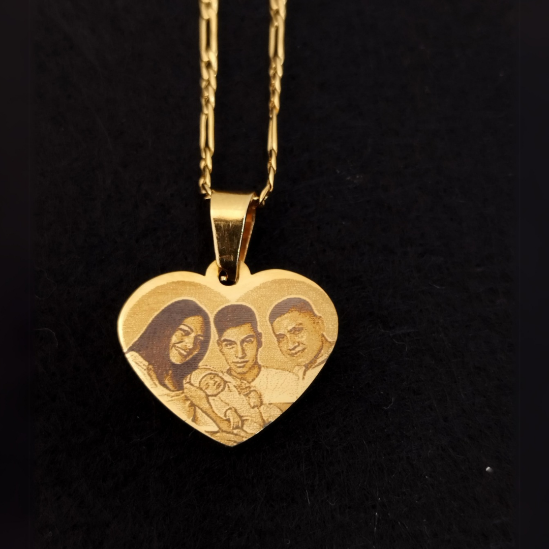 COLLAR DE ACERO PERSONALIZADO CORAZÓN