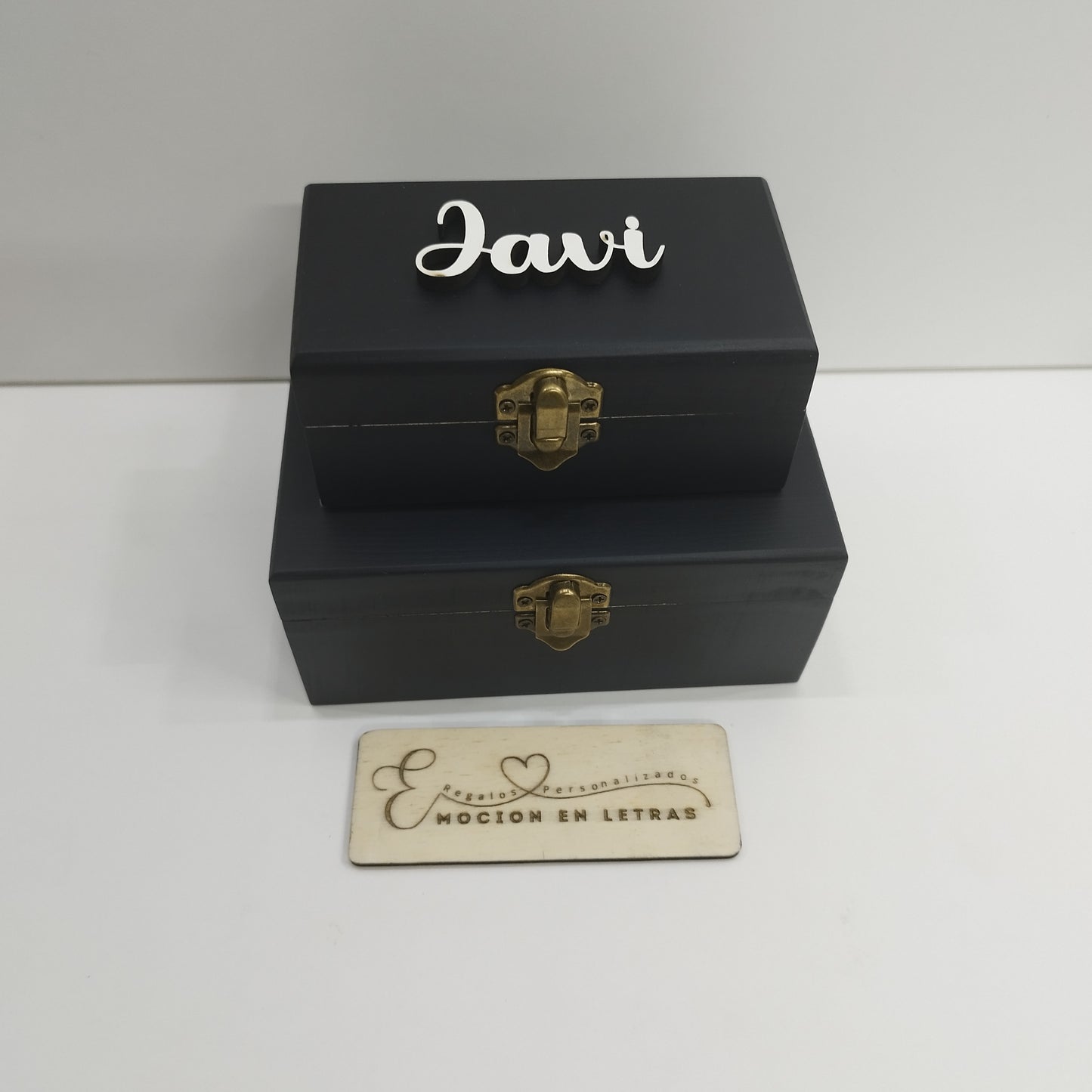 PACK DE 2 CAJAS DE MADERA CON NOMBRE