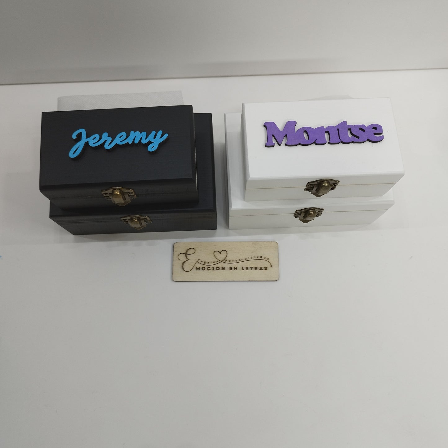 PACK DE 2 CAJAS DE MADERA CON NOMBRE