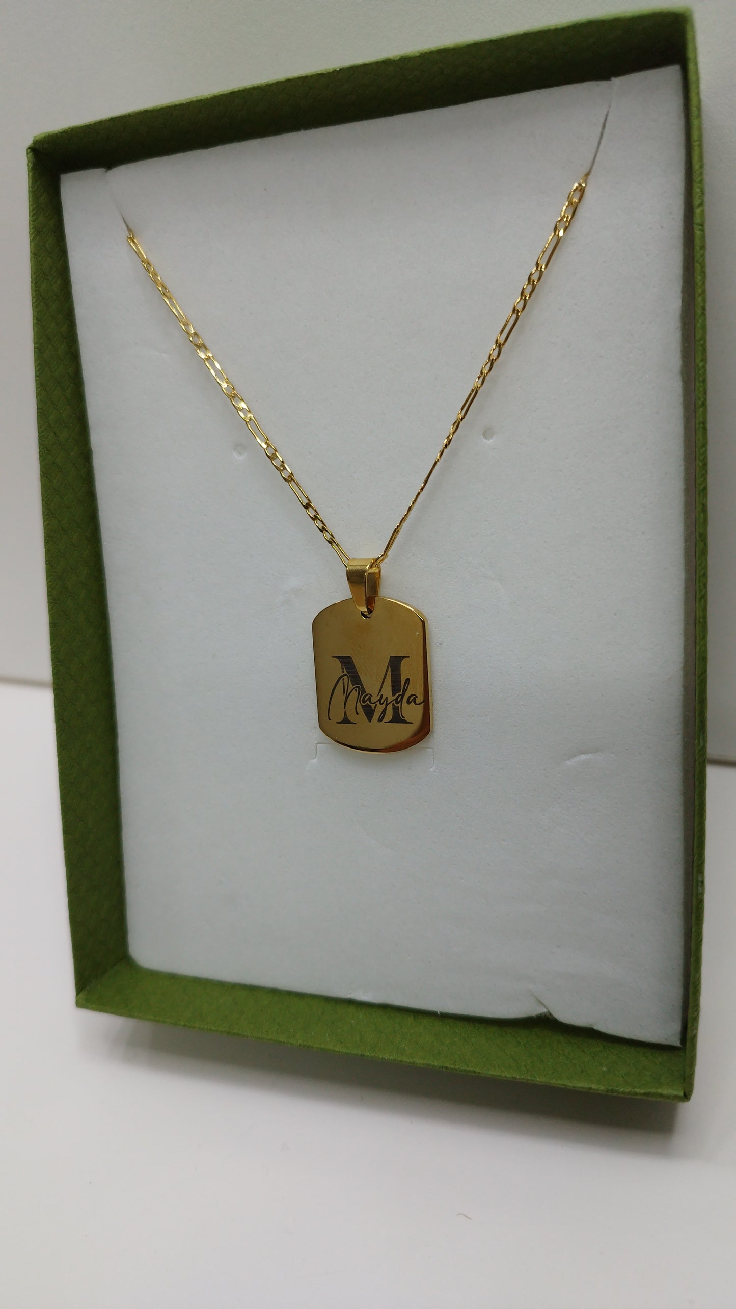 COLLAR DE ACERO DORADO PERSONALIZADO