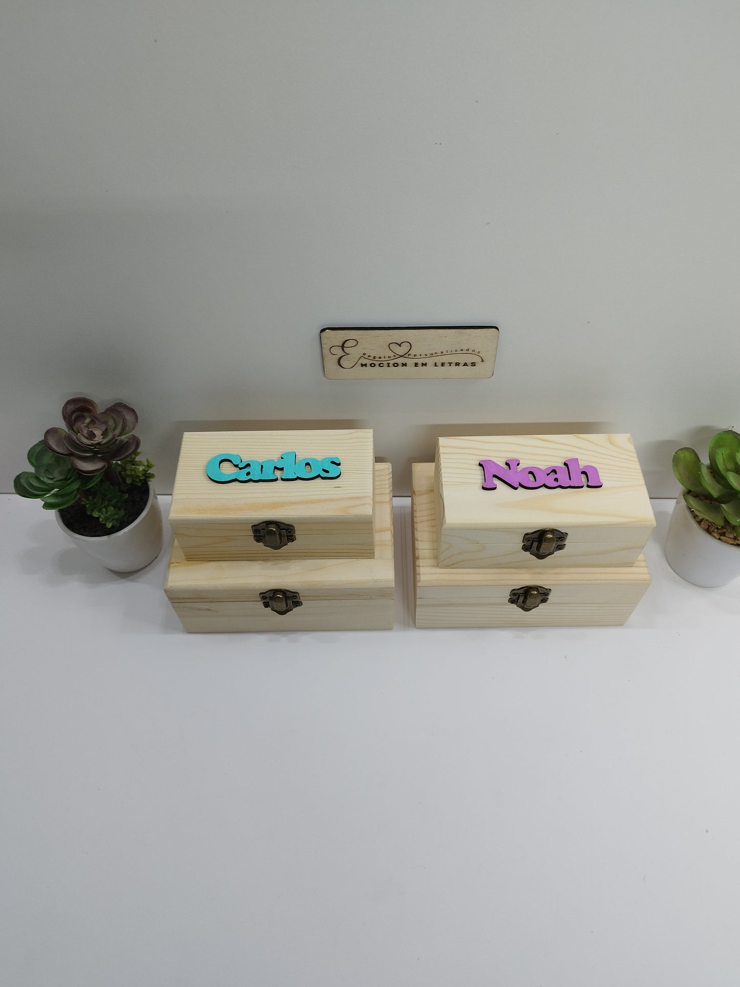 PACK DE 2 CAJAS DE MADERA CON NOMBRE