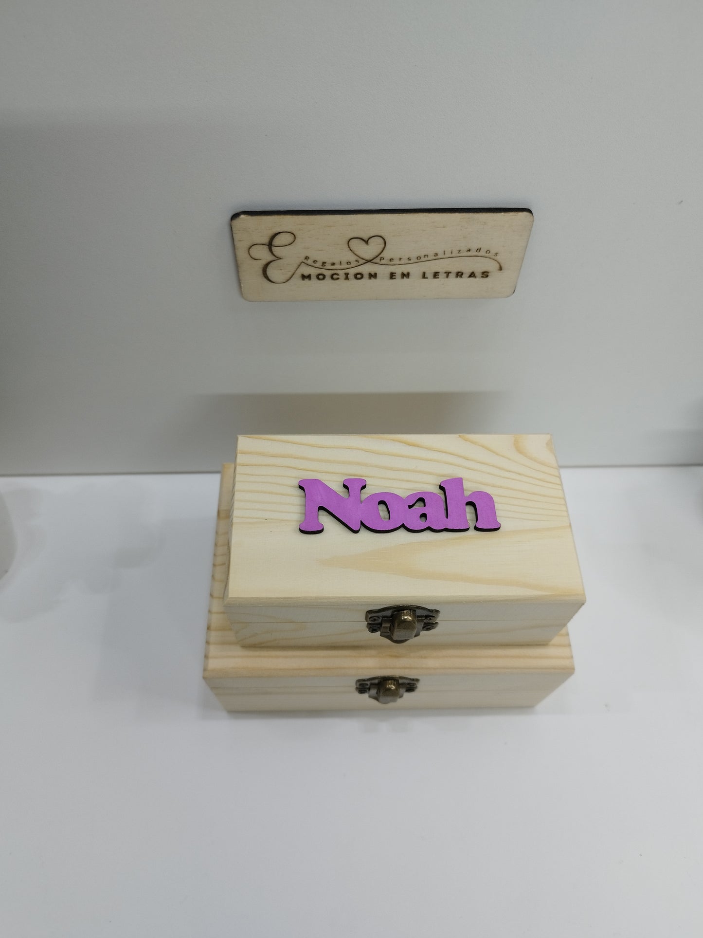 PACK DE 2 CAJAS DE MADERA CON NOMBRE