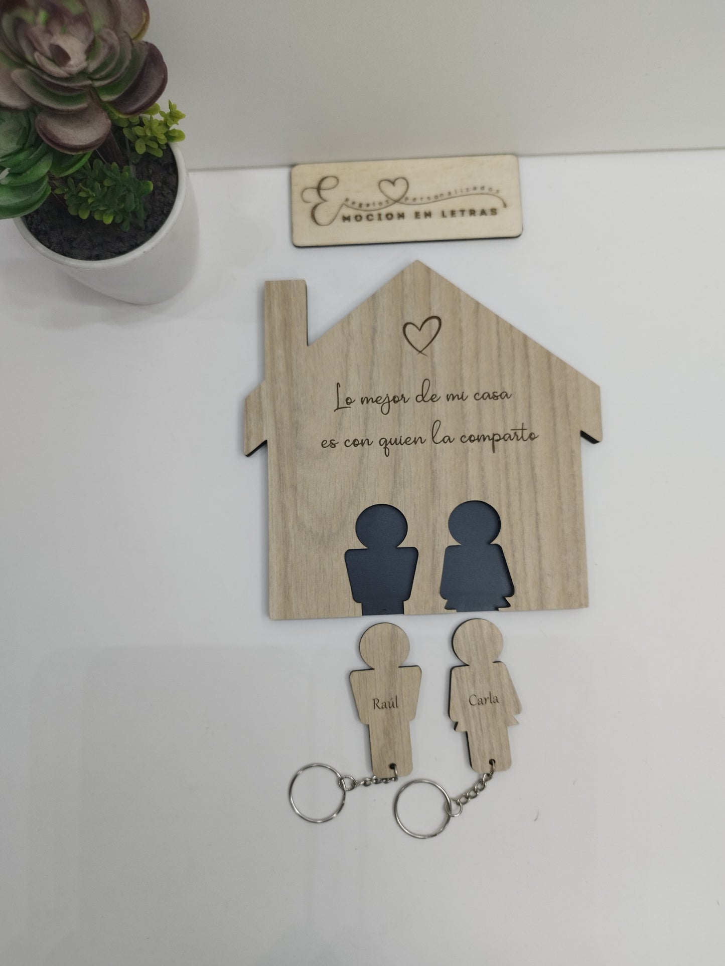 COLGADOR DE LLAVES PAREJA PERSONALIZADO