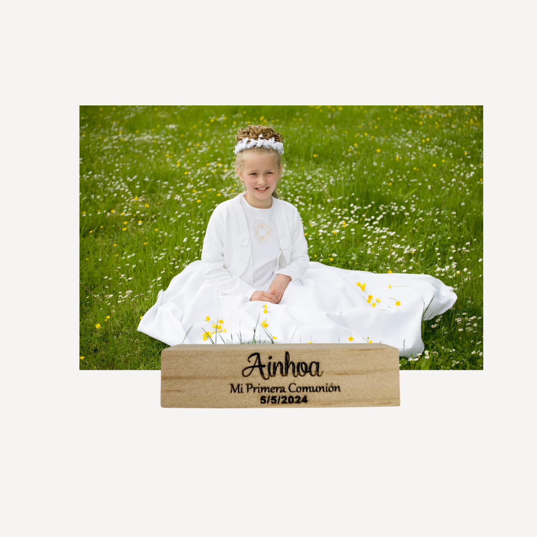 Marcasitios comunión,bautizo, base portafotos, detalles para invitados
ABANICO PERSONALIZADO , DETALLES PARA BODAS , DETALLES PARA INVITADOS , DETALLES PARA MUJERES , DETALLES PARA DAMAS , DETALLES PARA MAMA DE LA NOVIA , DETALLE PARA HERMANA, MARCASITIOS PERSONALIZADOS, DECORACION BODAS , DECORACION PARA BODAS , DECORACION PARA BAUTIZOS, DECORACION PARA COMUNIONES , DECORACION PARA QUINCE AÑOS