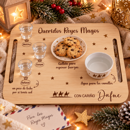 bandeja Papá Noel personalizada, bandeja para Papá Noel, bandeja Papá Noel Navidad, bandeja Reyes Magos personalizada, bandeja para Reyes Magos, bandeja Reyes Magos Navidad, bandeja reversible Navidad, bandeja reversible Papá Noel Reyes Magos, bandeja de Navidad personalizada, bandeja de madera personalizada, bandeja navideña de madera, bandeja Navidad para niños, bandeja para dejar a Papá Noel, bandeja para dejar a los Reyes Magos, bandeja para galletas y leche Papá Noel, bandeja para leche y galletas Navi