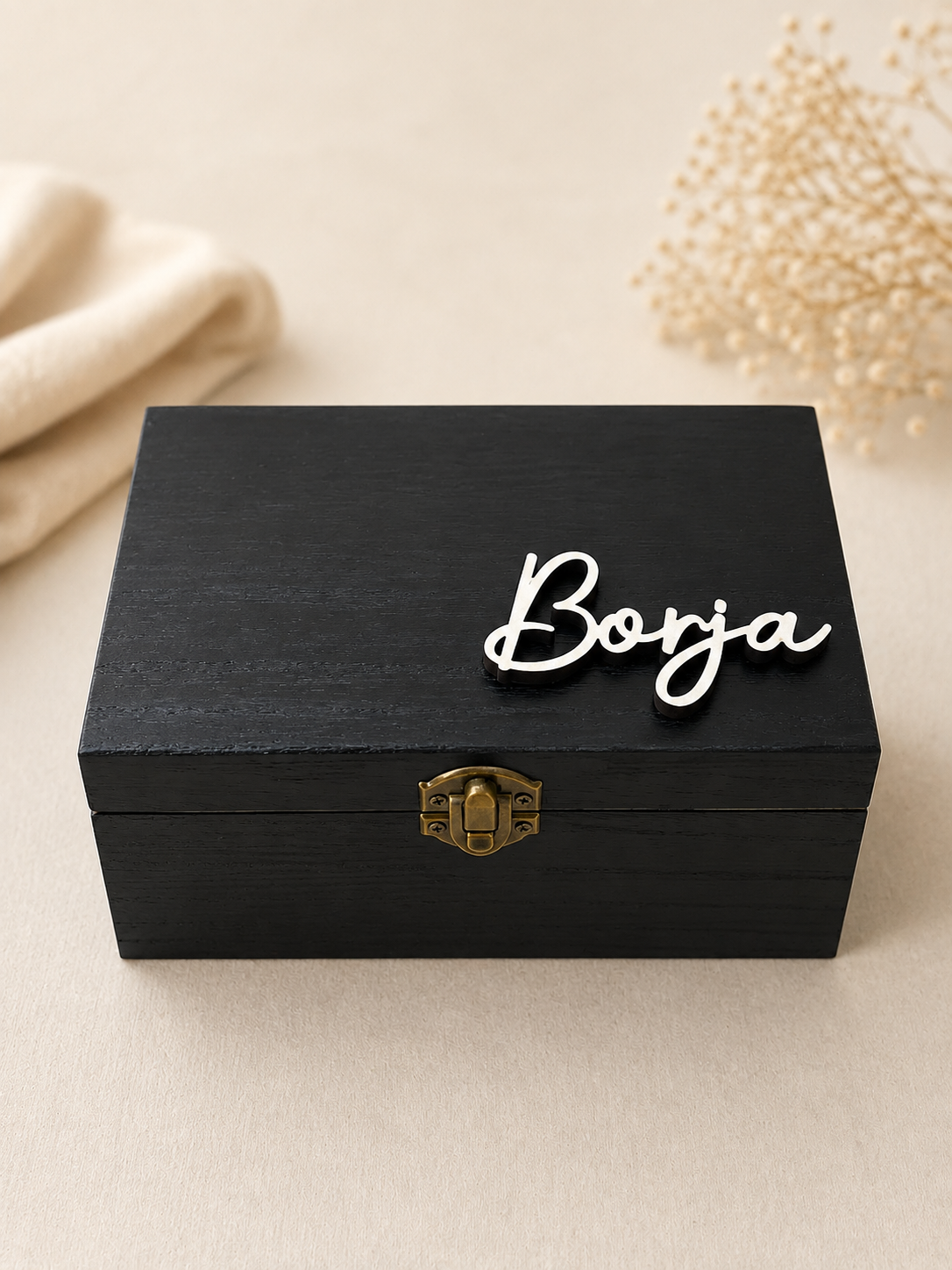 CAJA DE MADERA PERSONALIZADA CON NOMBRE MEDIANA