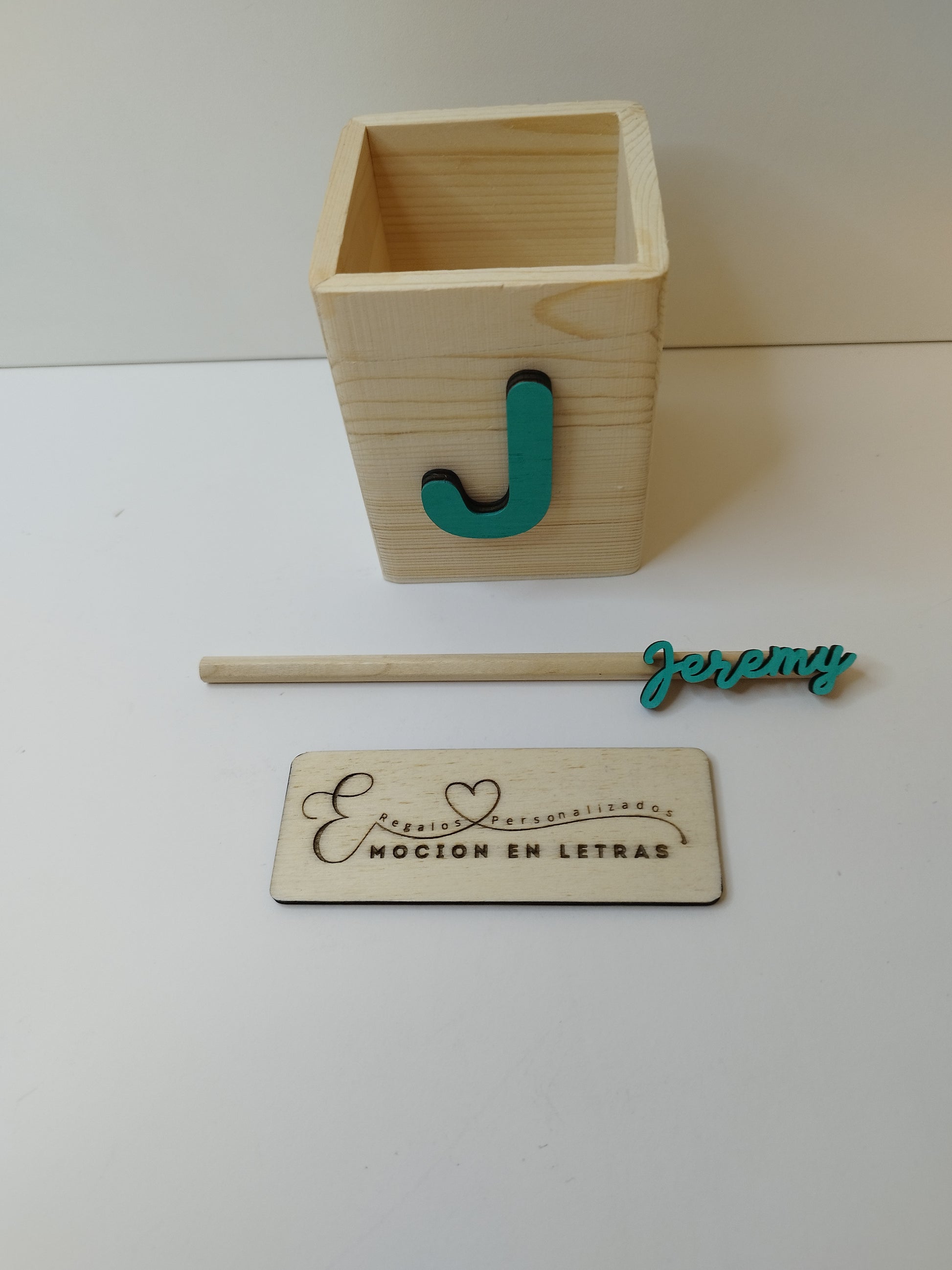 BOTE MAS LAPIZ PÈRSONALIZADO, PORTA LAPICES PERSONALIZADIOS
REGALOS INFANTILES , REGALOS DE OFICINA , REGALOS DE OFICINA PERSONALIZADOS , REGALOS PARA PROFESORES,  PORTA LAPICES PERSONALIZADO , PORTA COLORES PERSONALIZADOS , PORTA BOLIN PERSONALIZADO