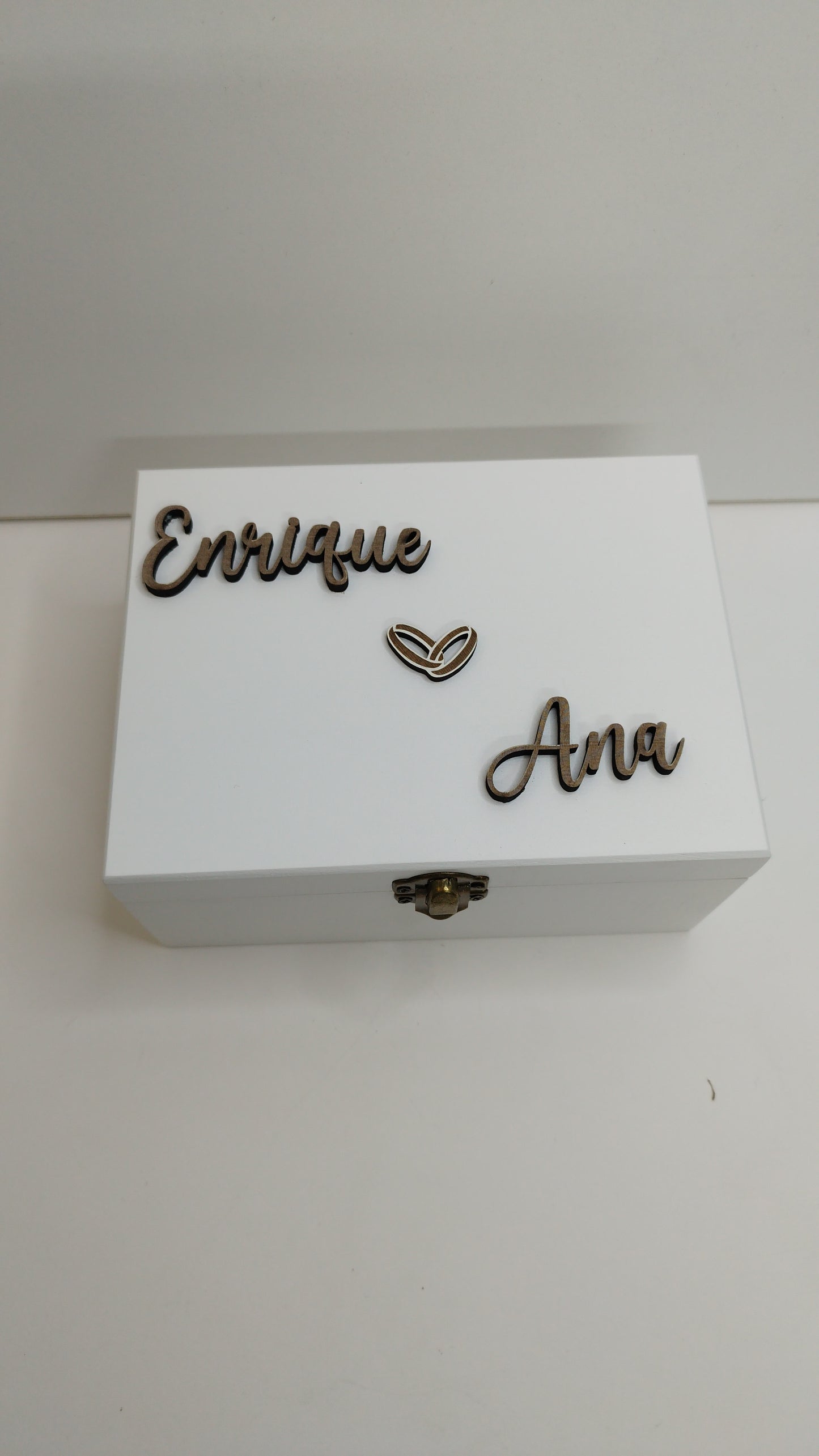 CAJA DE RELOJ  CLÁSICA BLANCA
