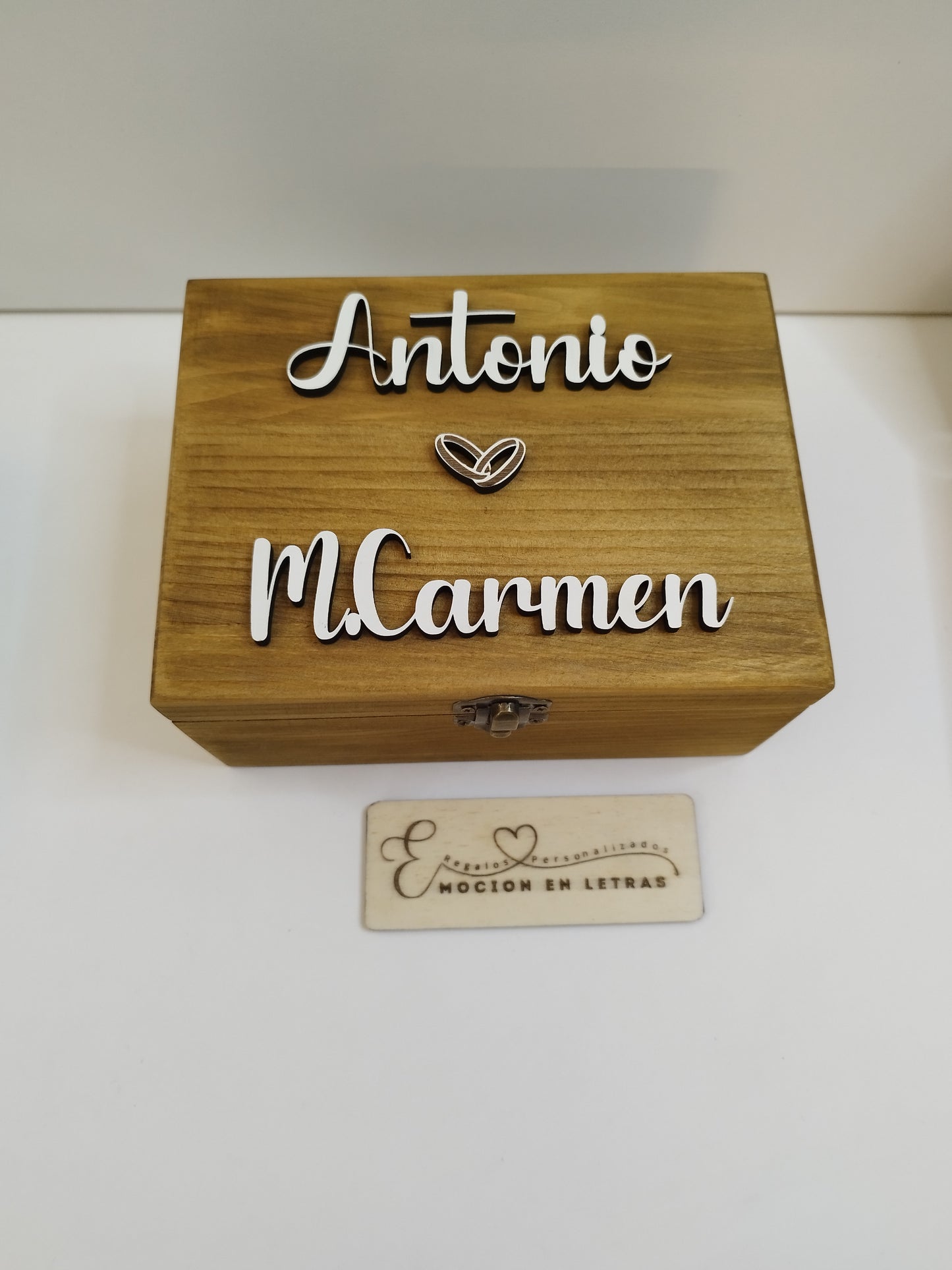 CAJA DE RELOJ CLÁSICA ROBLE