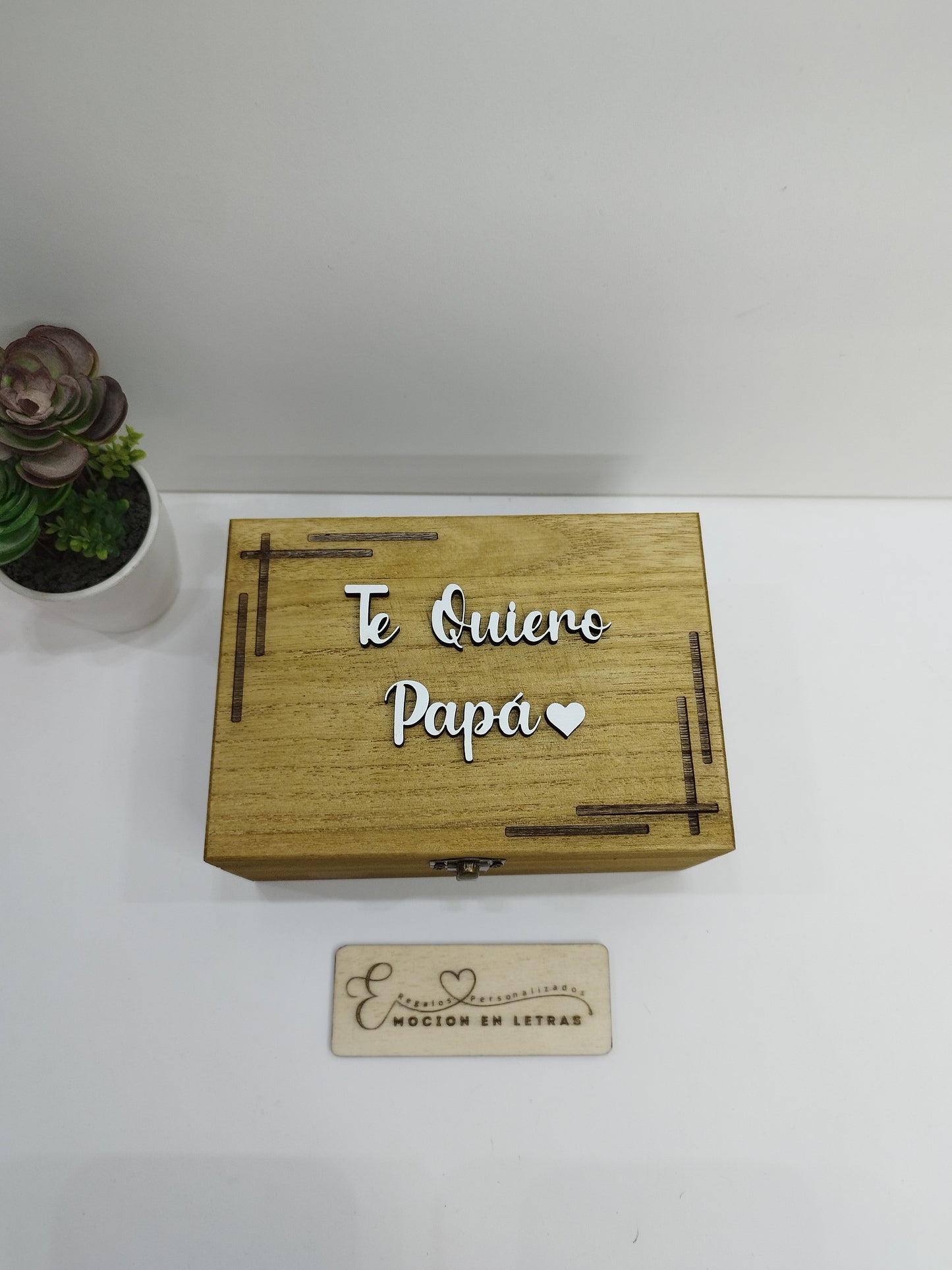 CAJA  DE RELOJ  PARA HOMBRE PERSONALIZADA