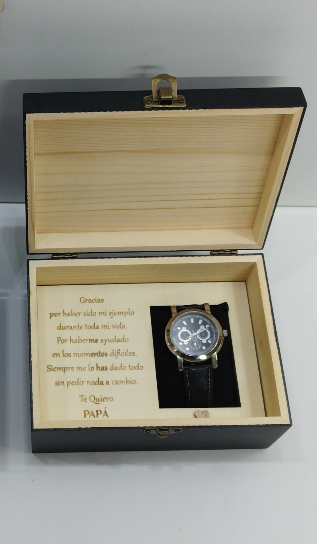 CAJA  DE RELOJ  PARA HOMBRE PERSONALIZADA