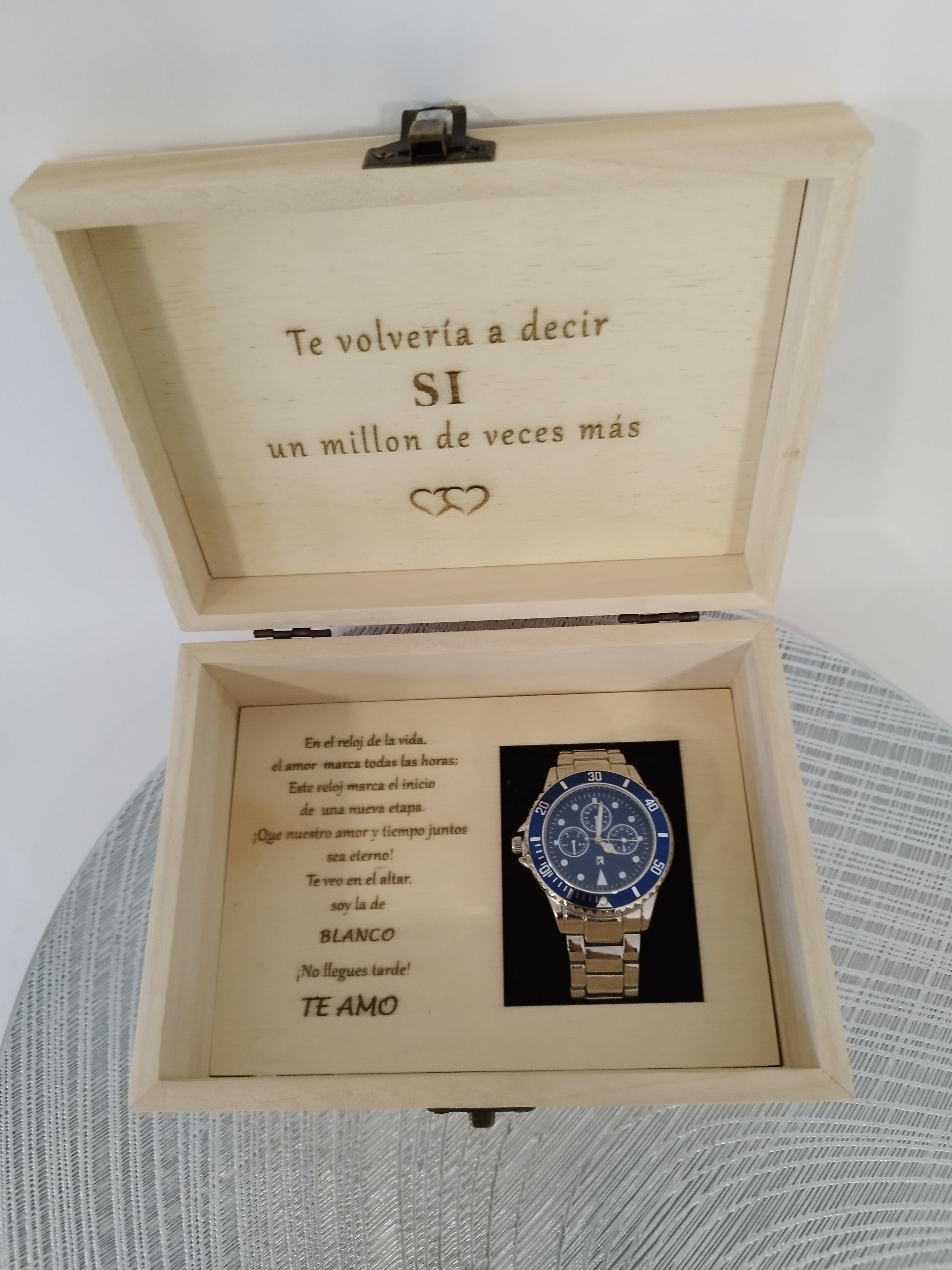 CAJA DE RELOJ PERSONALIZADA NOVIO