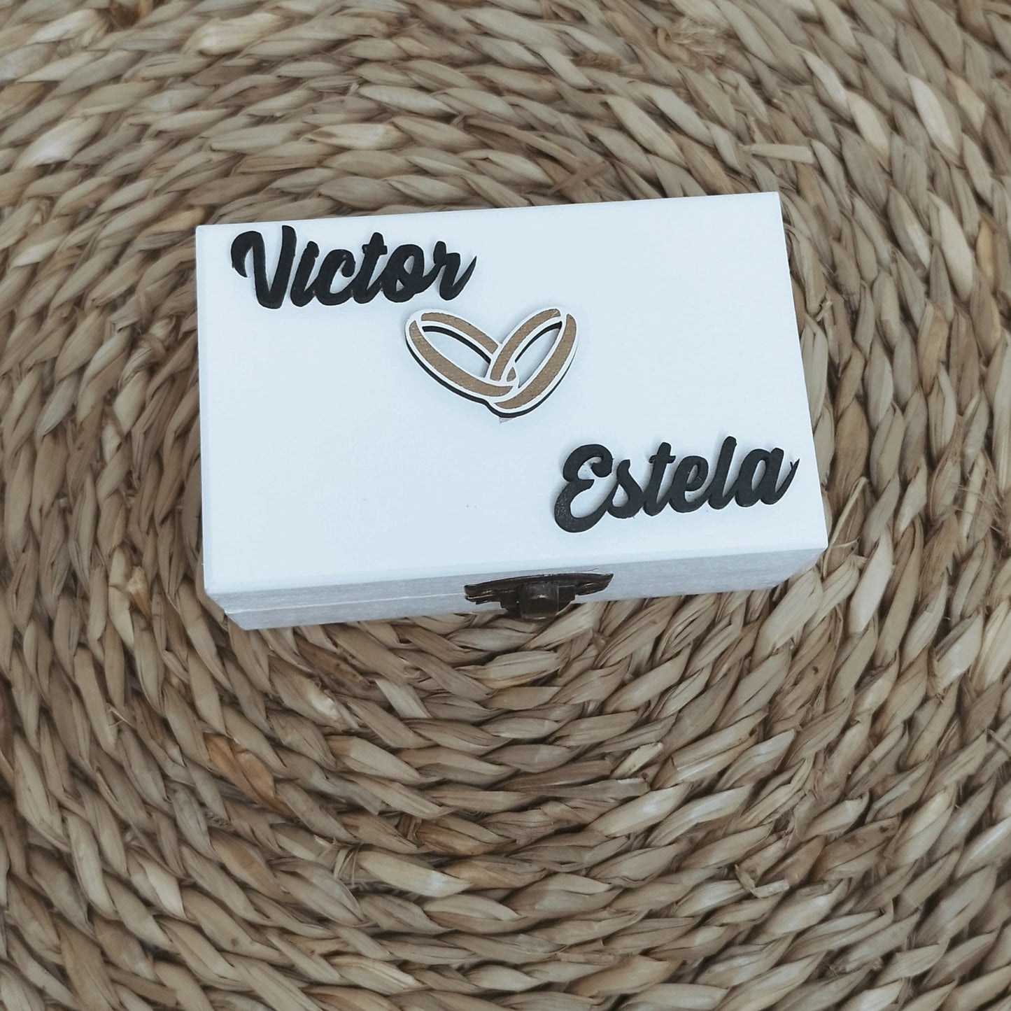 CAJA DE MADERA "PORTA ALIANZAS"  PERSONALIZADA