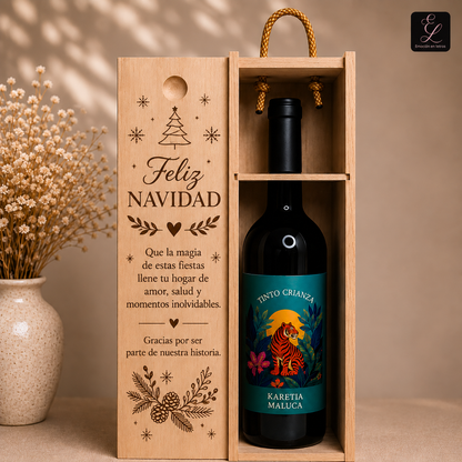 caja de vino navideña, caja de vino personalizada, caja de vino de madera, caja de vino grabada, caja de vino regalo, regalo de Navidad, regalo navideño personalizado, regalo Navidad original, regalos personalizados Navidad, regalo para amantes del vino, regalo para Navidad, vino regalo Navidad, caja para botella de vino, caja de madera para vino, caja de vino grabada con láser, caja de vino personalizada Navidad, regalos originales Navidad, detalles de Navidad, detalle navideño personalizado, regalo empres