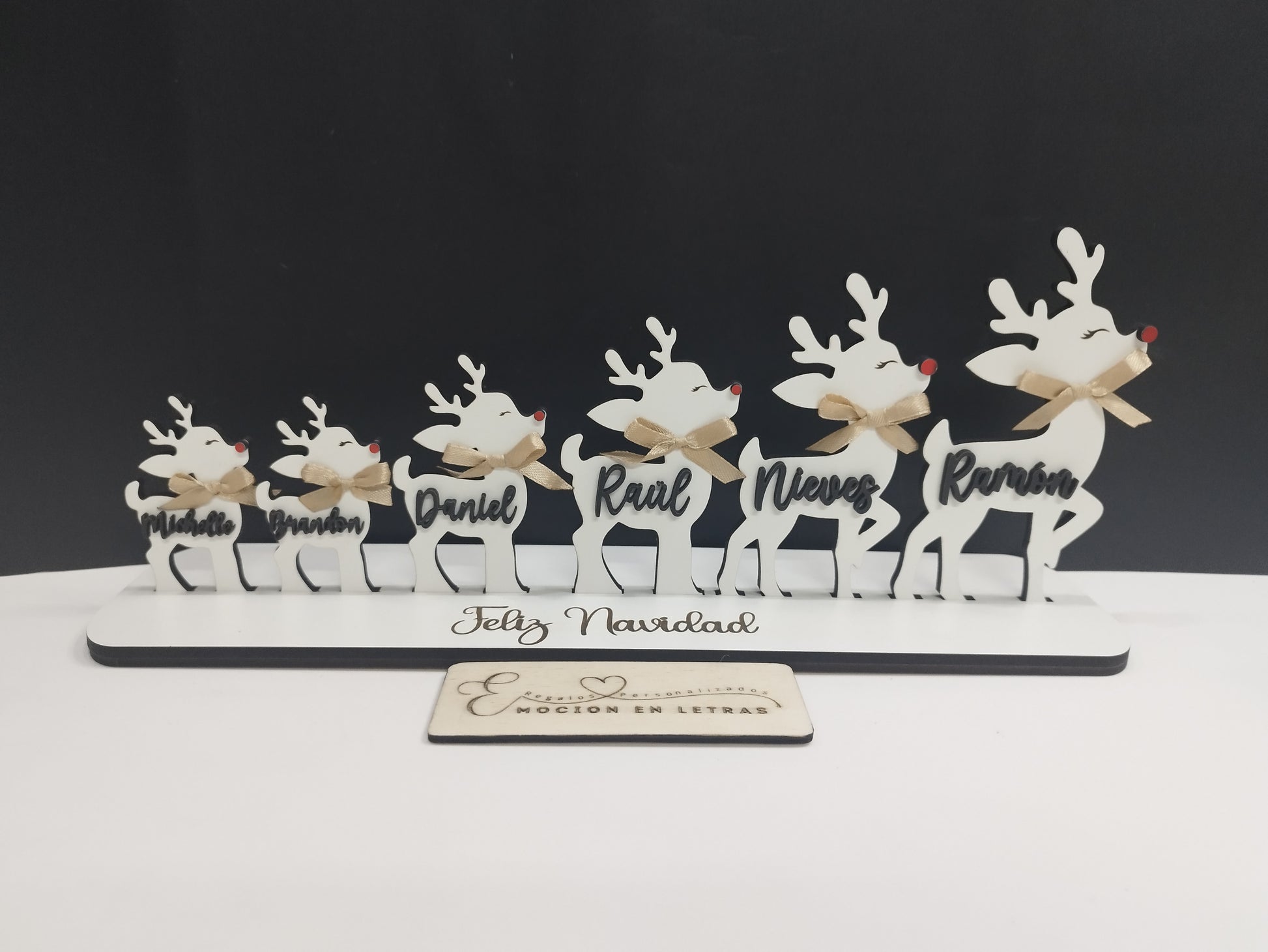 familia de renos de madera

renos personalizados
renos de Navidad personalizados
familia de renos personalizadadecoración navideña de madera
renos de madera con nombres
adorno de Navidad personalizado
renos familiares de madera
figuras de renos en madera
renos navideños personalizados