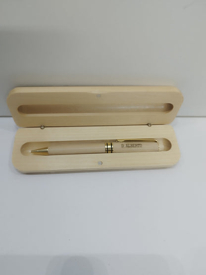 BOLÍGRAFO Y CAJA DE MADERA PARA TESTIGOS